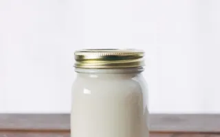 Jogurt naturalny - skład, właściwości. Przepis - jak zrobić domowy jogurt?