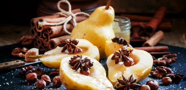 Pieczone gruszki z karmelem i lawendą
