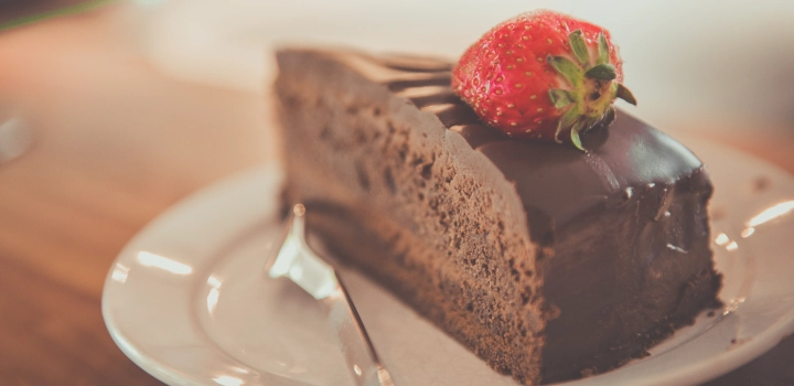 Jak rozpuścić czekoladę? Domowe sposoby na rozpuszczenie tabliczki czekolady