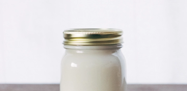 Jogurt naturalny - skład, właściwości. Przepis - jak zrobić domowy jogurt?