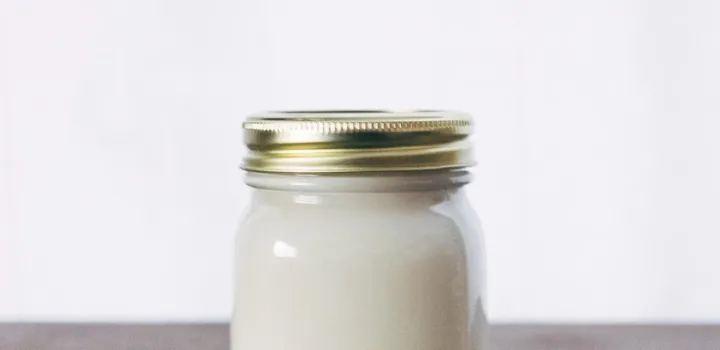 Jogurt naturalny - skład, właściwości. Przepis - jak zrobić domowy jogurt?